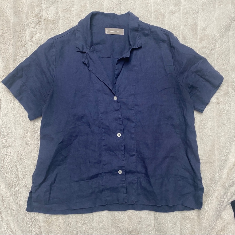 Everlane linen short sleeve notch shirt in dark blue, size 4